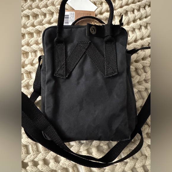 Fjallraven Kankeb Sling Black NEW WITH TAGS - Picture 7 of 8